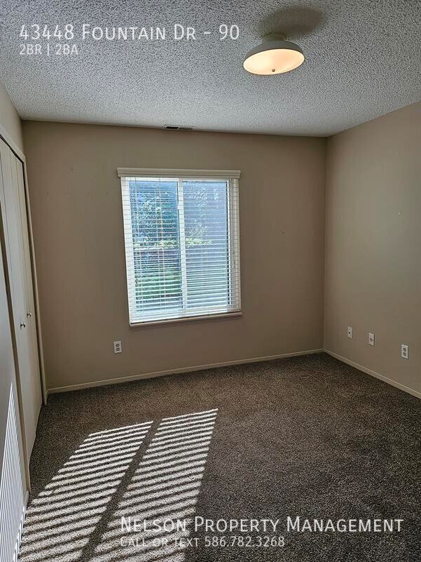 Foto del edificio - 43448 Fountain Dr