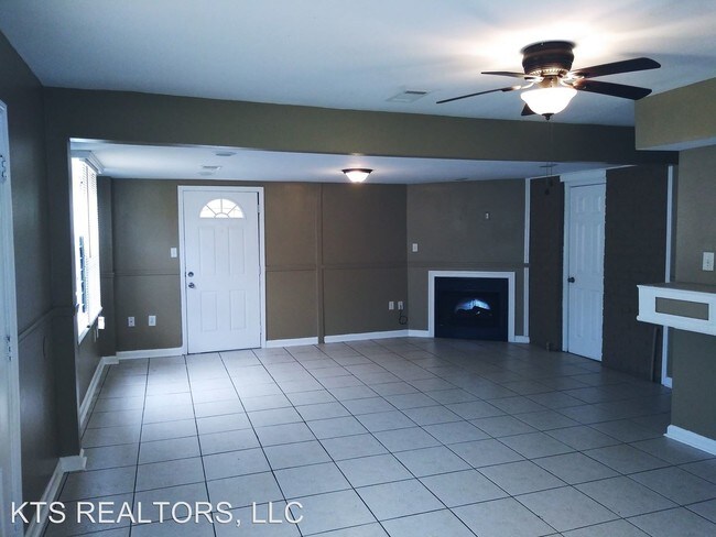 Building Photo - 3 br, 1 bath House - 14592 Duane Rd.