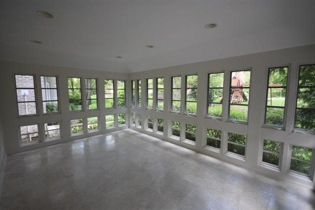 Building Photo - 3 Hillburn Ct