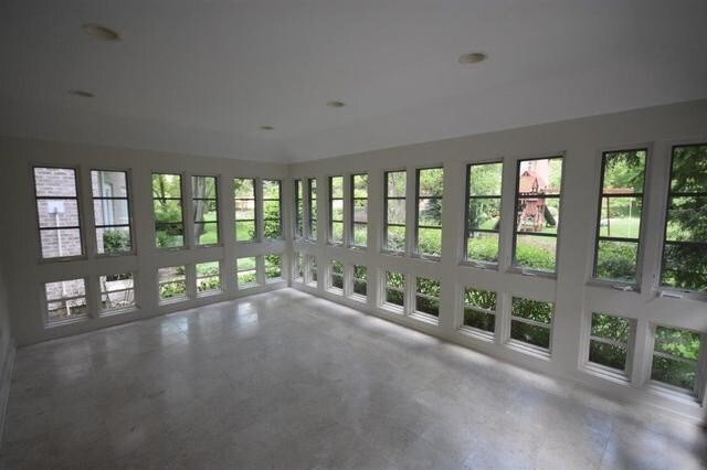 Foto del edificio - 3 Hillburn Ct