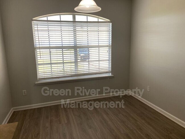 Foto del edificio - 3728 Arava Dr