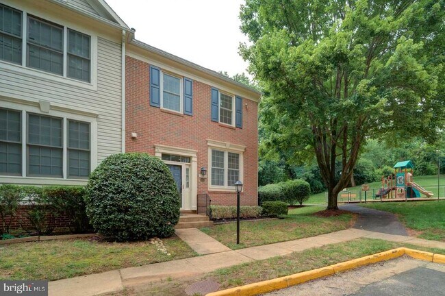 Foto del edificio - 3642 Ransom Pl