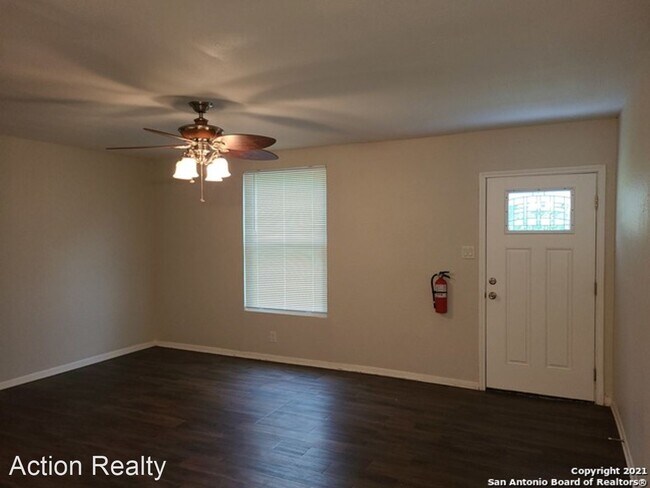Foto del edificio - 1 br, 1 bath House - 10446 Mountain View U...