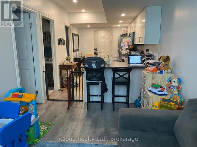 Building Photo - 10A Lloyd St