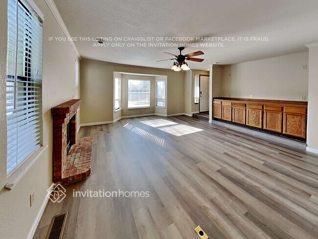 Foto del edificio - 3308 St Andrews Ct NE