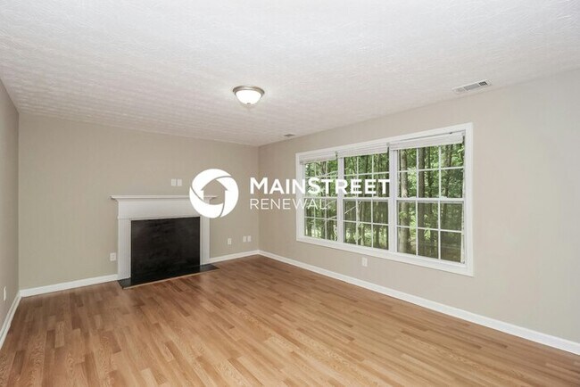 Foto del edificio - 3 Bedroom Pet-Friendly Home in Carrollton, GA with Main Street Renewal