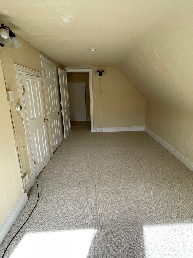 Bedroom - 157 Cricket Ave