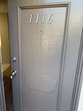 Building Photo - 1116 S Dover Cir