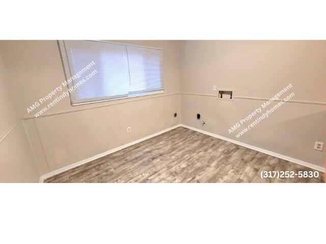 Foto del edificio - Charming Lawrence Township Duplex!