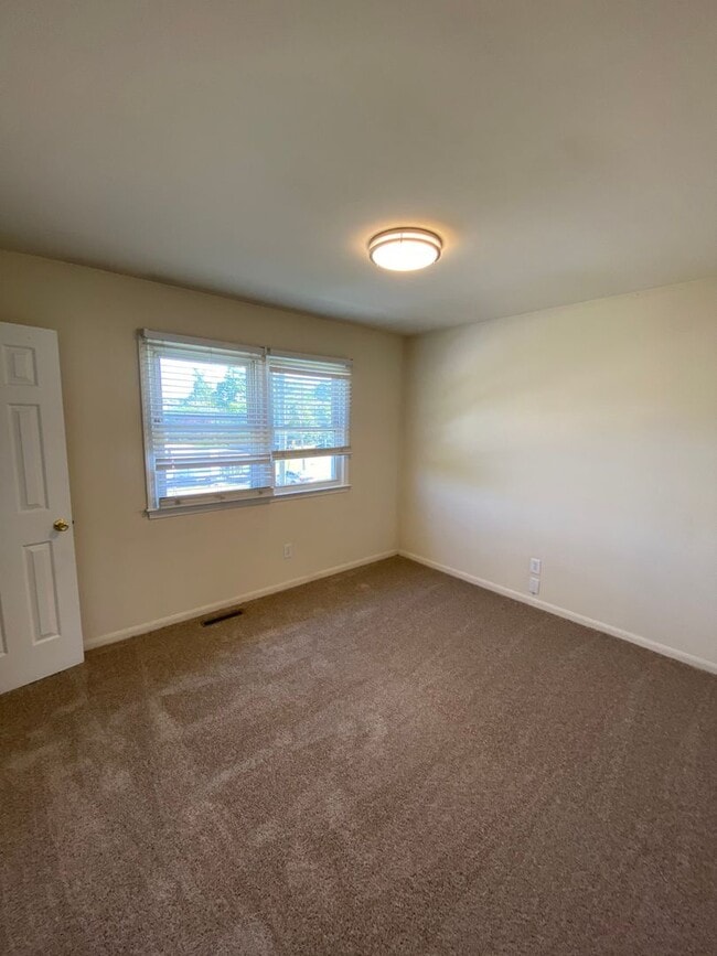 Building Photo - 800 Arlington Rd