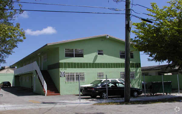 Building Photo - Seaside Apartments