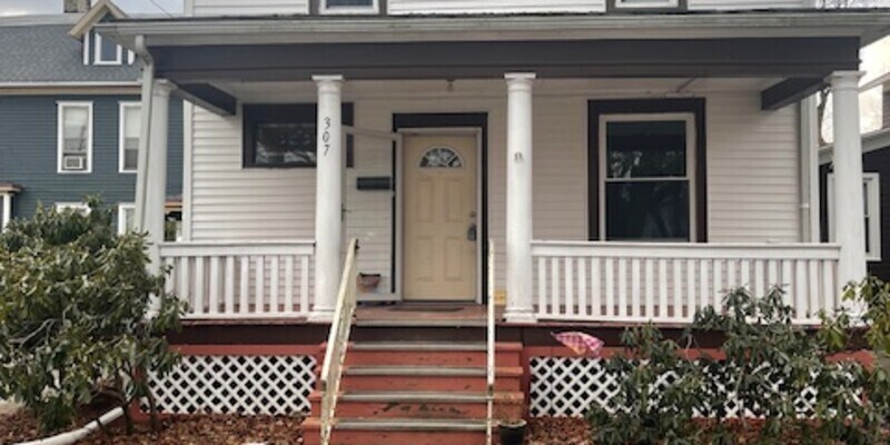 Primary Photo - 307 Race St