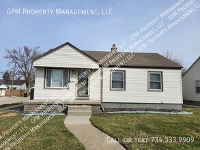 Building Photo - 832 Hudson St