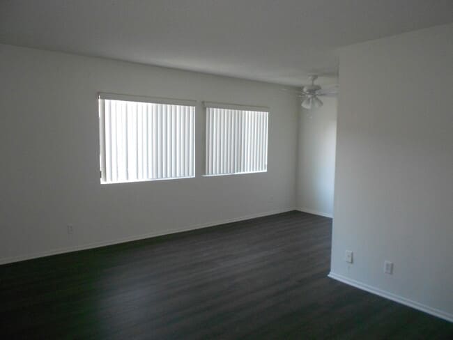 Foto del edificio - 3721 Midvale Ave