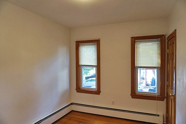 Building Photo - 252 River St