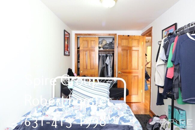 Building Photo - Upper West Side Duplex Two Bed With Roof Deck