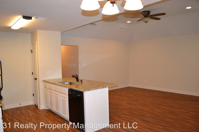 Building Photo - 3 br, 2 bath House - 508 W. Hull St