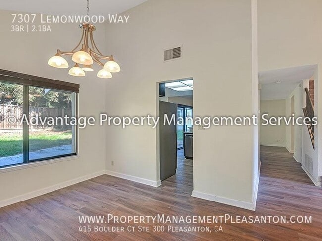 Foto del edificio - 7307 Lemonwood Way