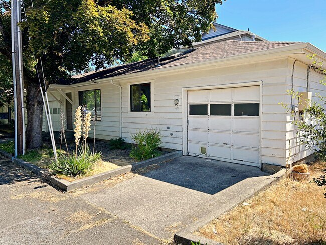 Building Photo - 13942 SE Division St