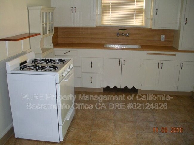 Building Photo - 2625 D St