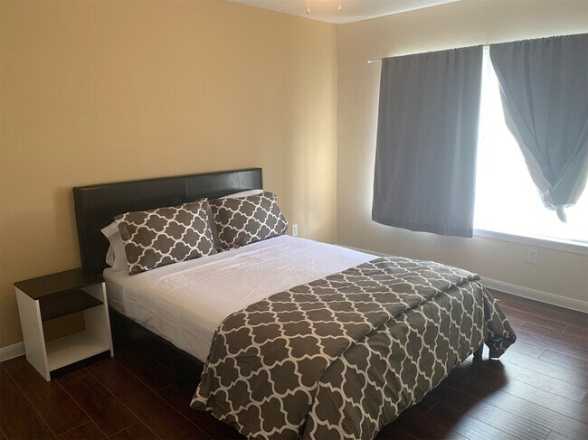 Foto del edificio - 2311 Chelsea Knoll Ln