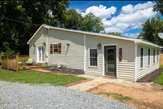 Building Photo - 2 br, 2 bath House - 4151 Old Hillsbourgh Rd