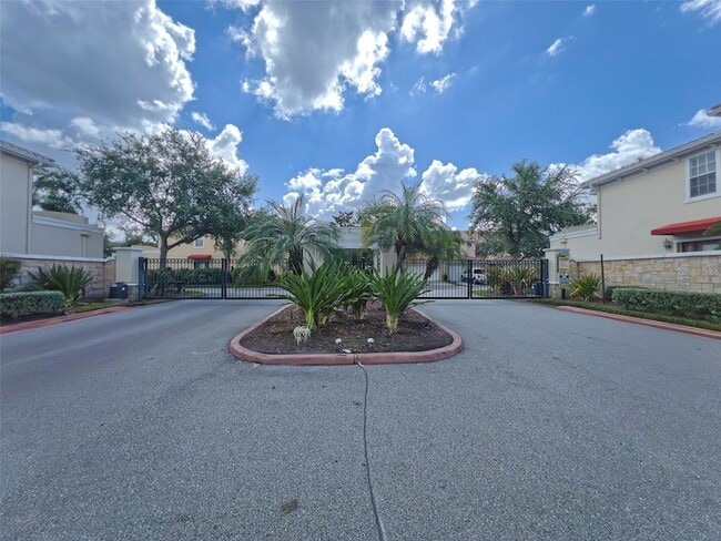 Foto del edificio - 270 Valencia Cir