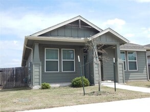 Building Photo - 126 Fairmeadow Downs Dr
