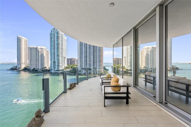Foto del edificio - 300 Biscayne Blvd Way