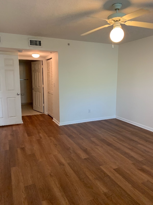 Foto del edificio - 529 E Sheridan St