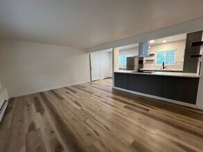Building Photo - Locust312 (**CW-KS)
