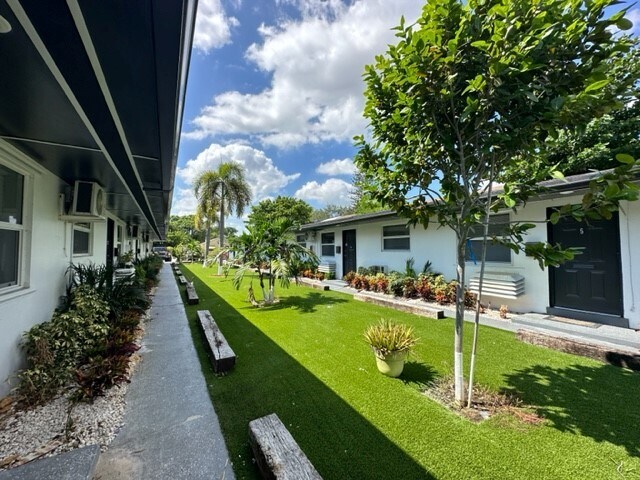 Foto principal - 2221 Monroe St Apts I LLC