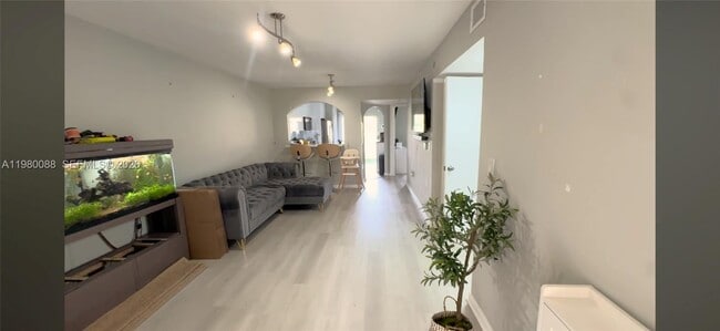 Building Photo - 2920 SE 13th Ave