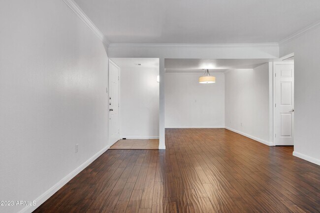 Building Photo - 8250 Arabian Trail