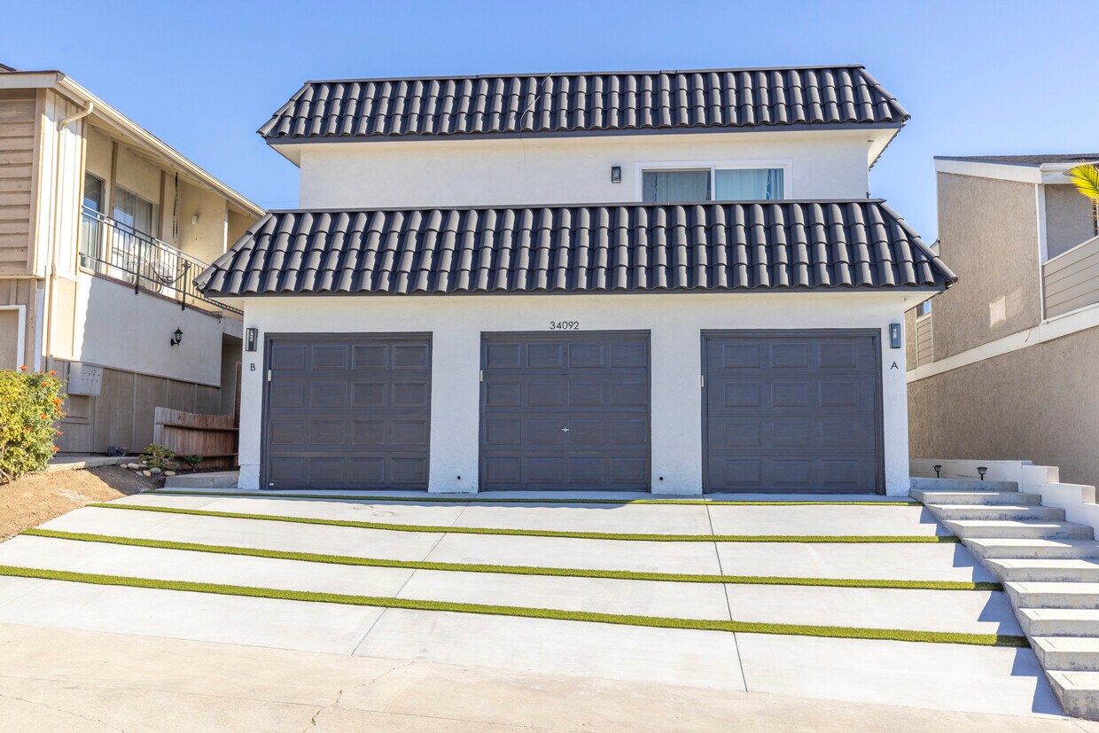 Primary Photo - 34092 Alcazar Dr