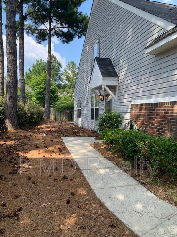 Foto del edificio - 9731 Elizabeth Townes Ln