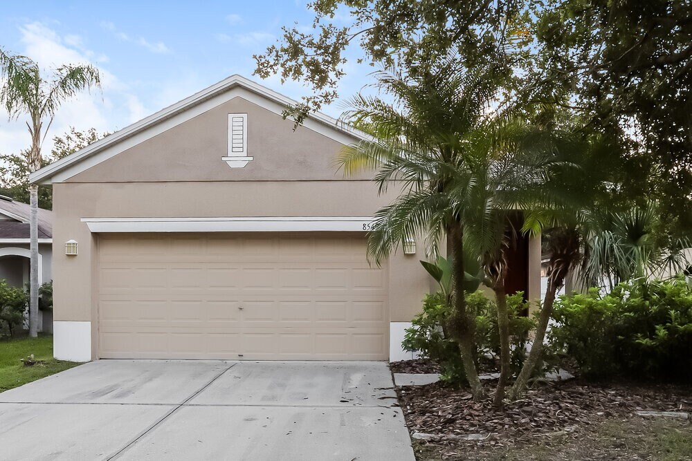 Foto principal - 8549 Deer Chase Dr