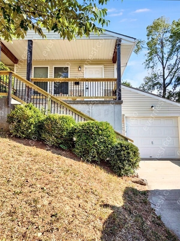 Foto principal - 4900 E 39th St