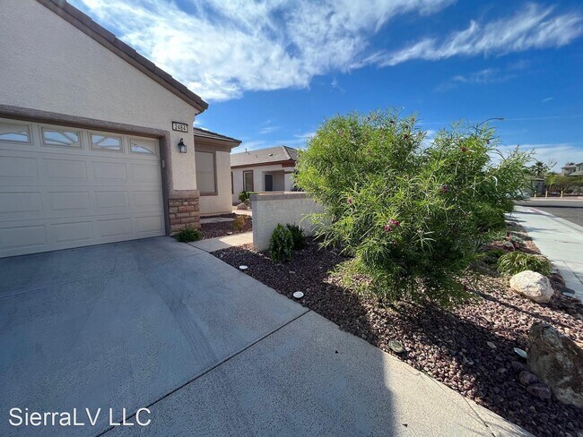 Foto del edificio - 3 br, 2 bath House - 2484 Galaxy Cluster St.