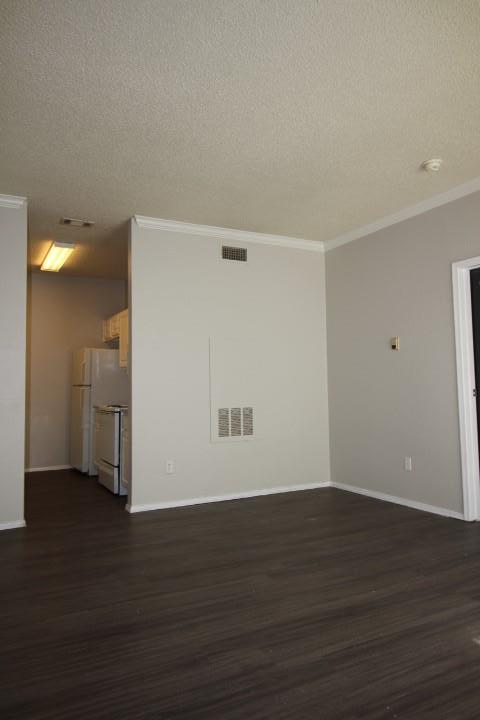 Building Photo - 12166 Metric Blvd