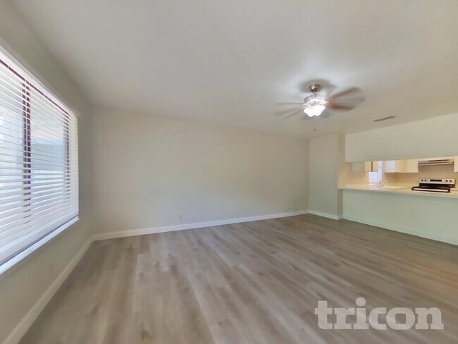 Foto del edificio - 26560 Madison St