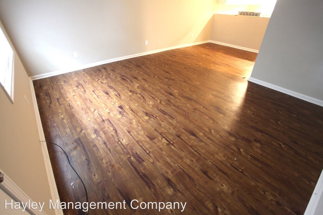 Primary Photo - 2 br, 1 bath House - 1307 Glenn Circle A