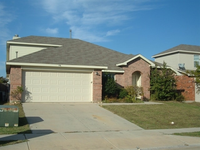Building Photo - 1409 Pheasant Run Trl