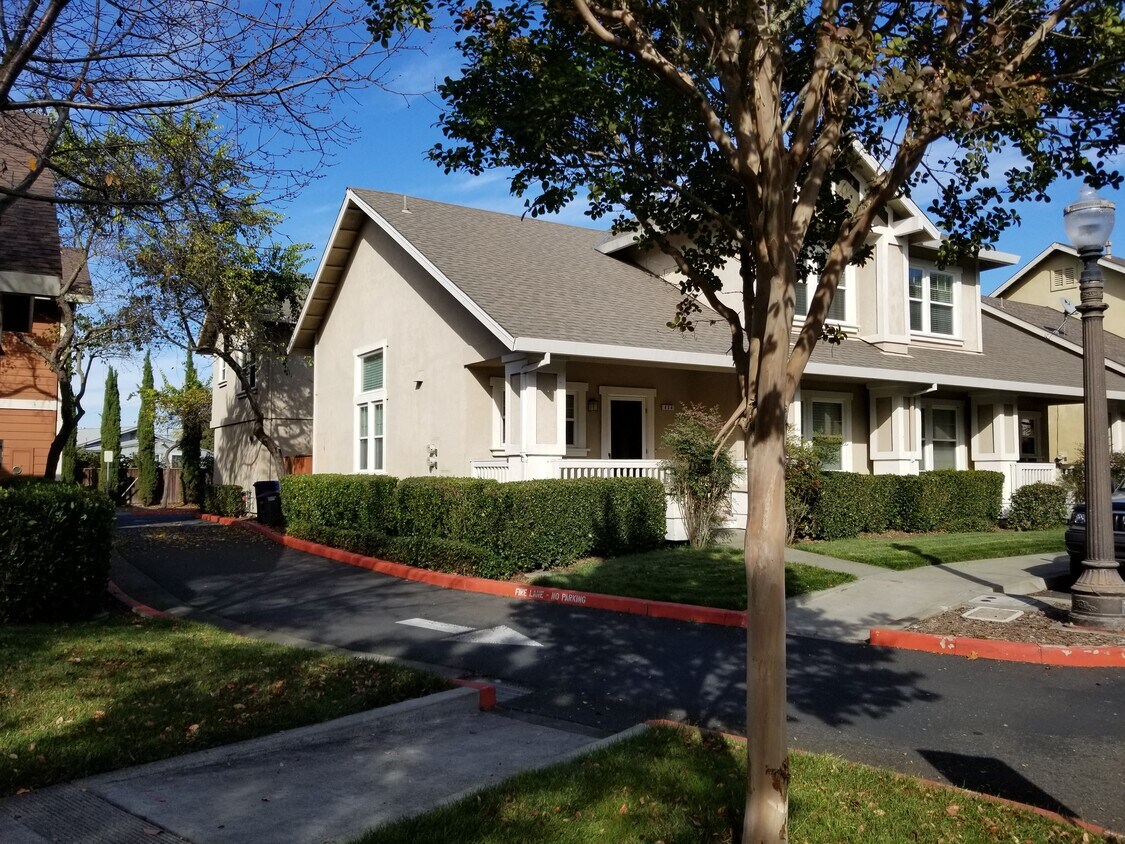 434 Matteri Cir Unit Front 434 matteri, Cotati, CA 94931 Condo for