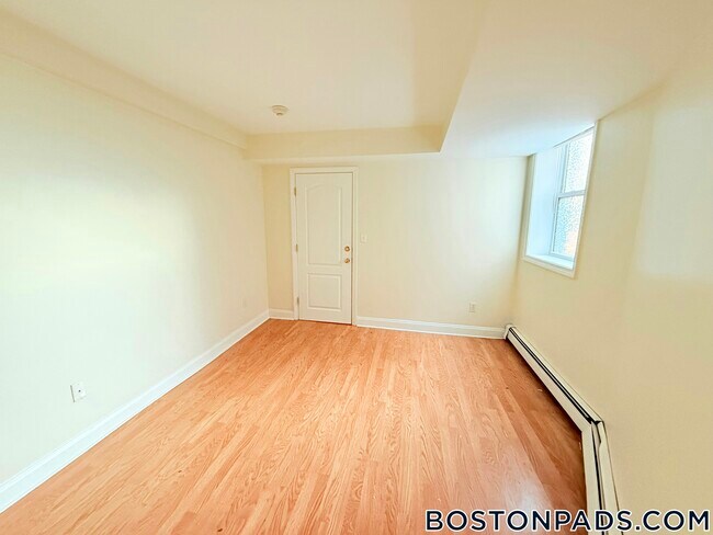 Foto del edificio - 1130 Commonwealth Ave