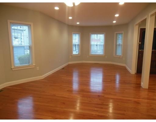 Building Photo - 19 Mellen St