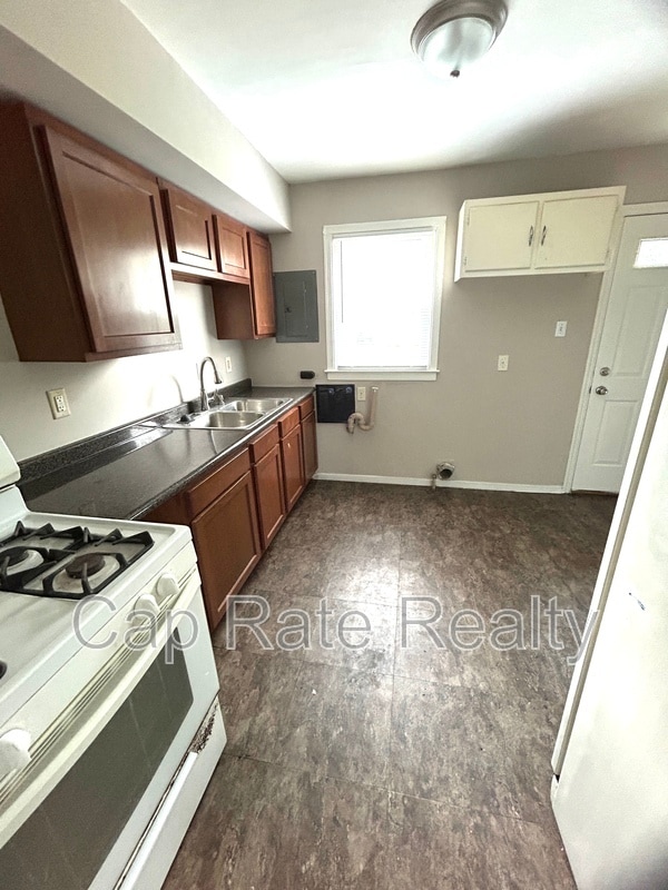 Foto del edificio - 4633 Faith Ave