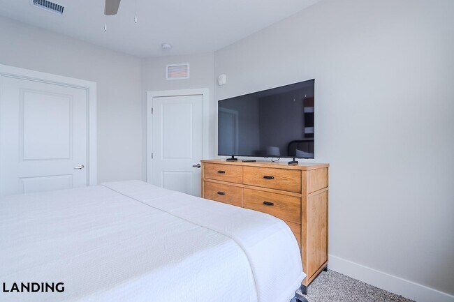 Building Photo - 2361 Commerce Park Dr NE