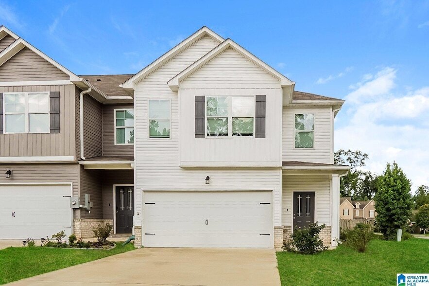 Foto principal - 585 The Heights Dr