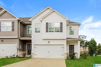 Building Photo - 585 The Heights Dr